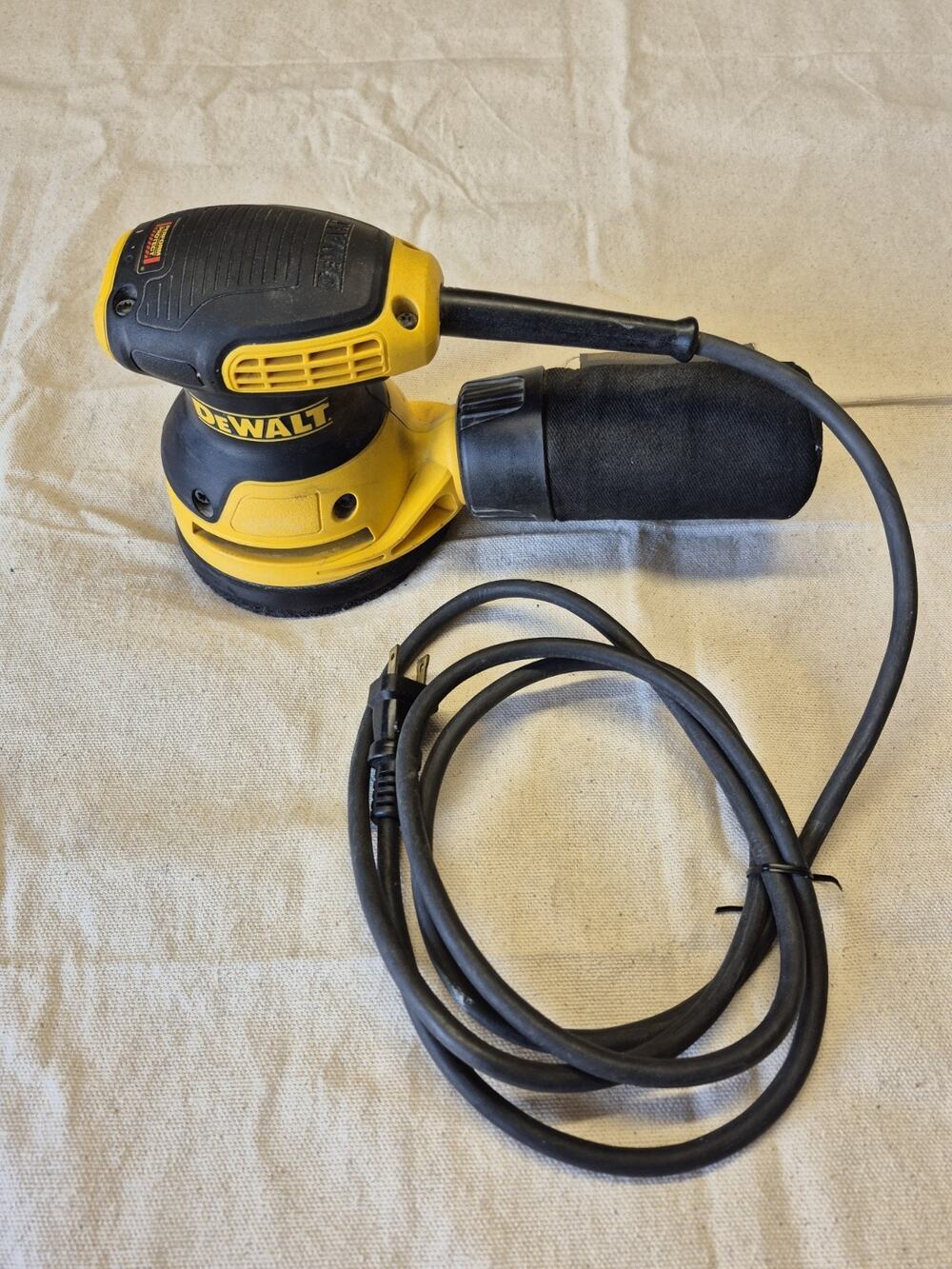 DeWALT DWE6421 5" Random Orbit Palm Sander 3 Amp 12000 OPM No Dust Bag